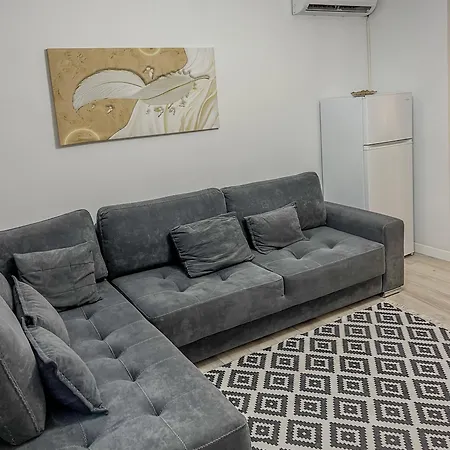Sophia'S Apartment Tirana Exterior photo